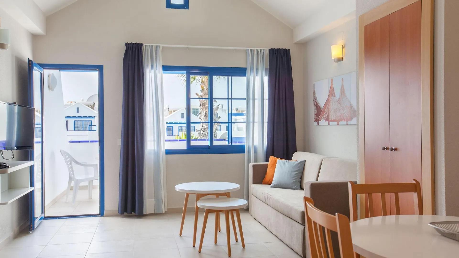 Apartamento Cinco Plazas Puerto del Carmen  España